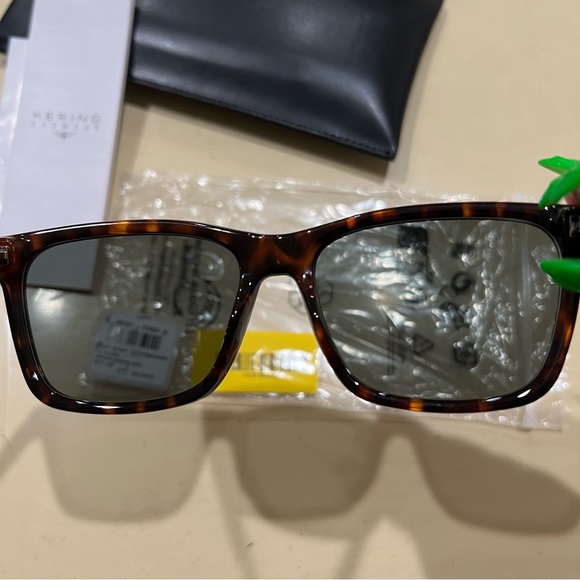 YSL Sunglasses - Picture 8 of 12